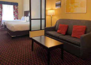 Comfort Suites Altoona North hotel thumbnail 8