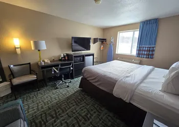 Quality Inn Johnstown hotel thumbnail 7