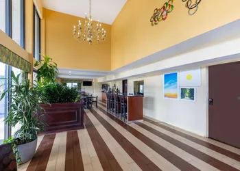 Days Inn by Wyndham Florence/I-95 North hotel thumbnail 3