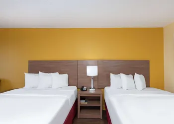 Days Inn by Wyndham Florence/I-95 North hotel thumbnail 7