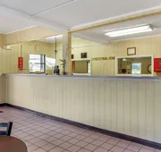 Econo Lodge Inn & Suites Lugoff hotel detail image 7