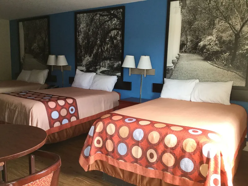 Super 8 by Wyndham Walterboro hotel detail image 6