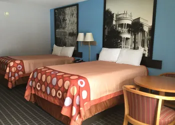 Super 8 by Wyndham Walterboro hotel thumbnail 8