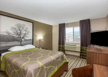 Super 8 by Wyndham Chattanooga Lookout Mountain TN hotel thumbnail 8