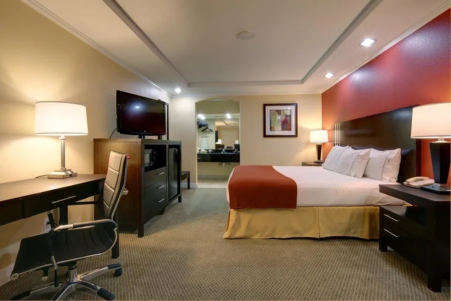 Americas Best Value Inn Angleton hotel detail image 6