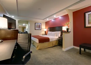 Americas Best Value Inn Angleton hotel thumbnail 8