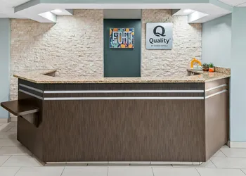 Quality Inn & Suites Fort Worth North - Haltom City hotel thumbnail 2