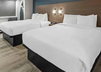 Quality Inn & Suites Fort Worth North - Haltom City hotel thumbnail 6