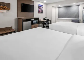 Quality Inn & Suites Fort Worth North - Haltom City hotel thumbnail 7