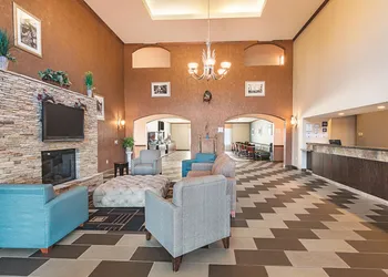 La Quinta Inn & Suites by Wyndham Glen Rose hotel thumbnail 3