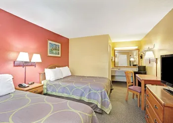 Super 8 by Wyndham La Marque TX/Texas City Area hotel thumbnail 8