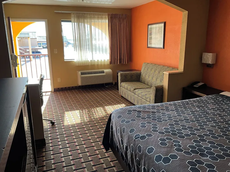Executive inn & Suites hotel detail image 6