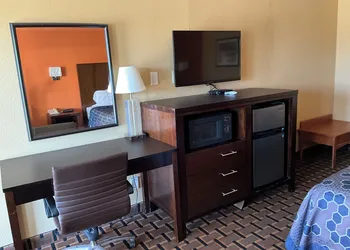Executive inn & Suites hotel thumbnail 7