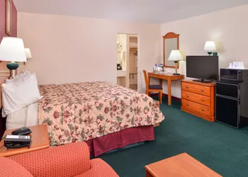 Americas Best Value Inn Lubbock E hotel thumbnail 8