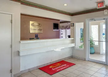 Econo Lodge San Antonio South hotel thumbnail 2