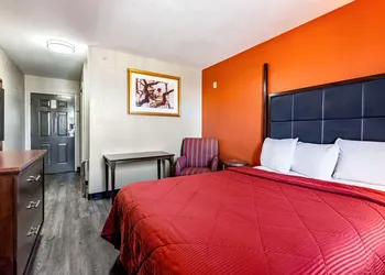 Rodeway Inn hotel thumbnail 6