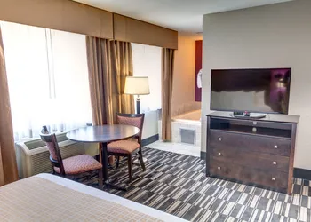 La Quinta Inn & Suites by Wyndham Spokane Valley hotel thumbnail 8