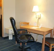 Days Inn & Suites by Wyndham Bridgeport - Clarksburg hotel detail image 3