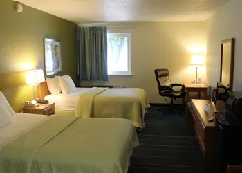 Days Inn & Suites by Wyndham Bridgeport - Clarksburg hotel thumbnail 8