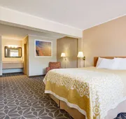 Days Inn by Wyndham Fairmont hotel detail image 5