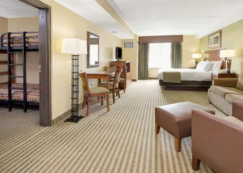 Days Inn by Wyndham Cheyenne hotel thumbnail 3