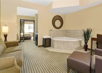 Days Inn by Wyndham Cheyenne hotel thumbnail 4