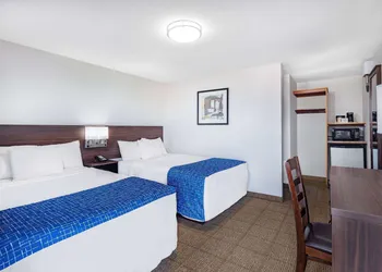 Travelodge by Wyndham Newport hotel thumbnail 4