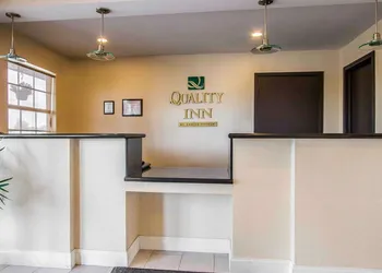 Quality Inn Cairo I-57 hotel thumbnail 2