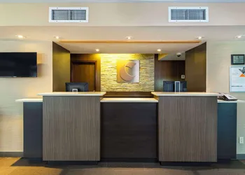 Comfort Inn Mont Laurier hotel thumbnail 2