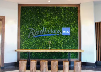Radisson Blu Vancouver Airport Hotel & Marina hotel thumbnail 7