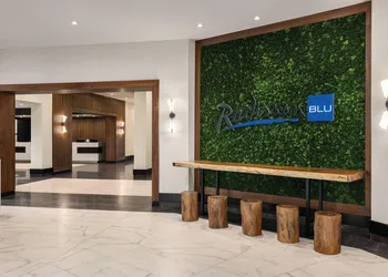 Radisson Blu Vancouver Airport Hotel & Marina hotel thumbnail 8