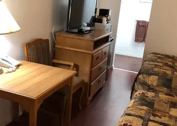 Motel 8 hotel thumbnail 7