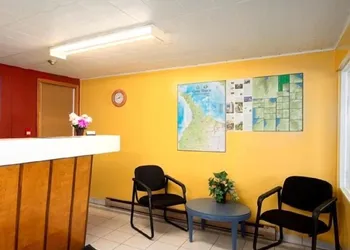 Knights Inn Kincardine hotel thumbnail 2