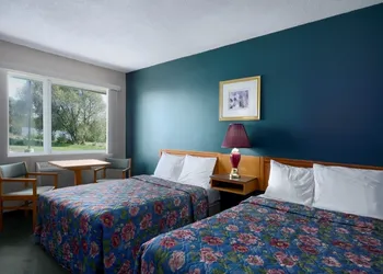 Knights Inn Kincardine hotel thumbnail 3