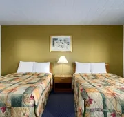 Knights Inn Kincardine hotel detail image 5