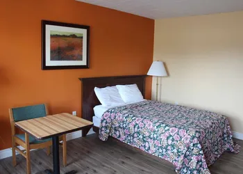 Knights Inn Kincardine hotel thumbnail 6