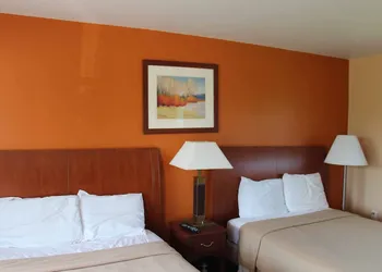 Knights Inn Kincardine hotel thumbnail 7