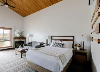Pyramid Lake Lodge hotel thumbnail 5