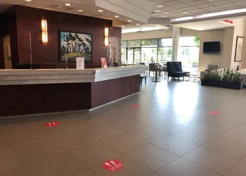 Executive Suites Hotel Metro Vancouver hotel thumbnail 3