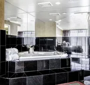 Executive Suites Hotel Metro Vancouver hotel detail image 4