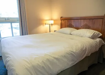 Banff Rocky Mountain Resort hotel thumbnail 4