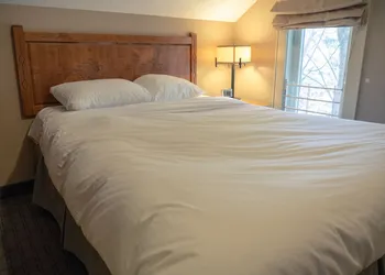 Banff Rocky Mountain Resort hotel thumbnail 6