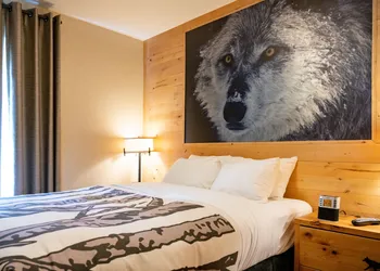 Banff Rocky Mountain Resort hotel thumbnail 7