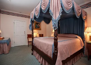Monmouth Historic Inns and Gardens hotel thumbnail 5