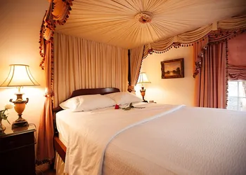 Monmouth Historic Inns and Gardens hotel thumbnail 8