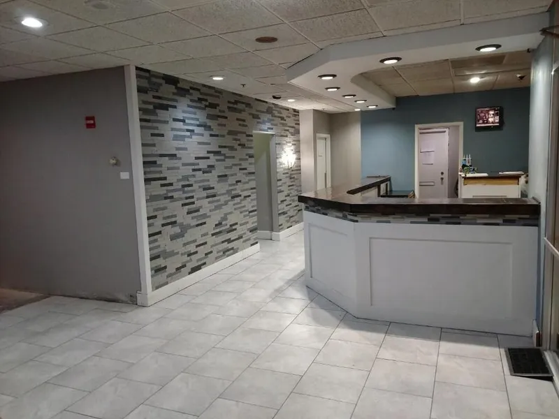 Travelodge by Wyndham Lincoln Northeast hotel detail image 2