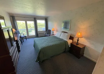 North Conway Mountain Inn hotel thumbnail 7