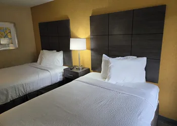 Days Inn by Wyndham Charlotte Northlake hotel thumbnail 3