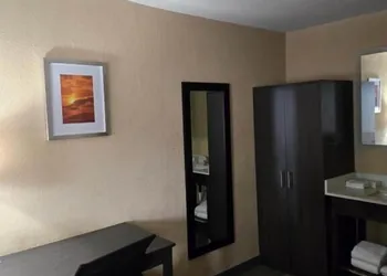 Days Inn by Wyndham Charlotte Northlake hotel thumbnail 8