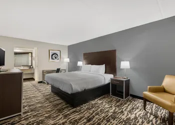 Quality Inn & Suites Easley - Greenville hotel thumbnail 5